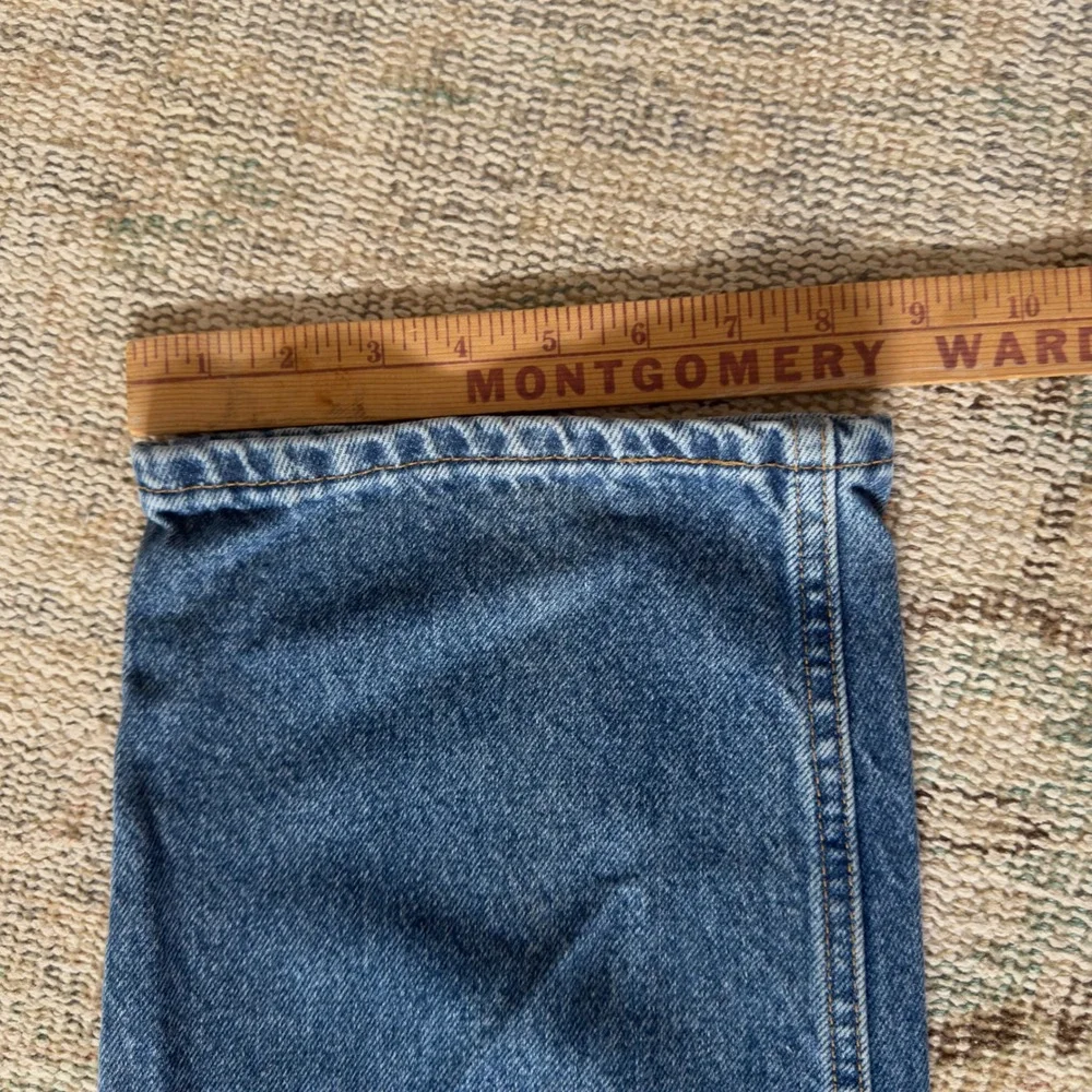 Vintage Levis Relaxed Straight‎ Leg Jeans Mens Blue Denim Medium Wash 38x32